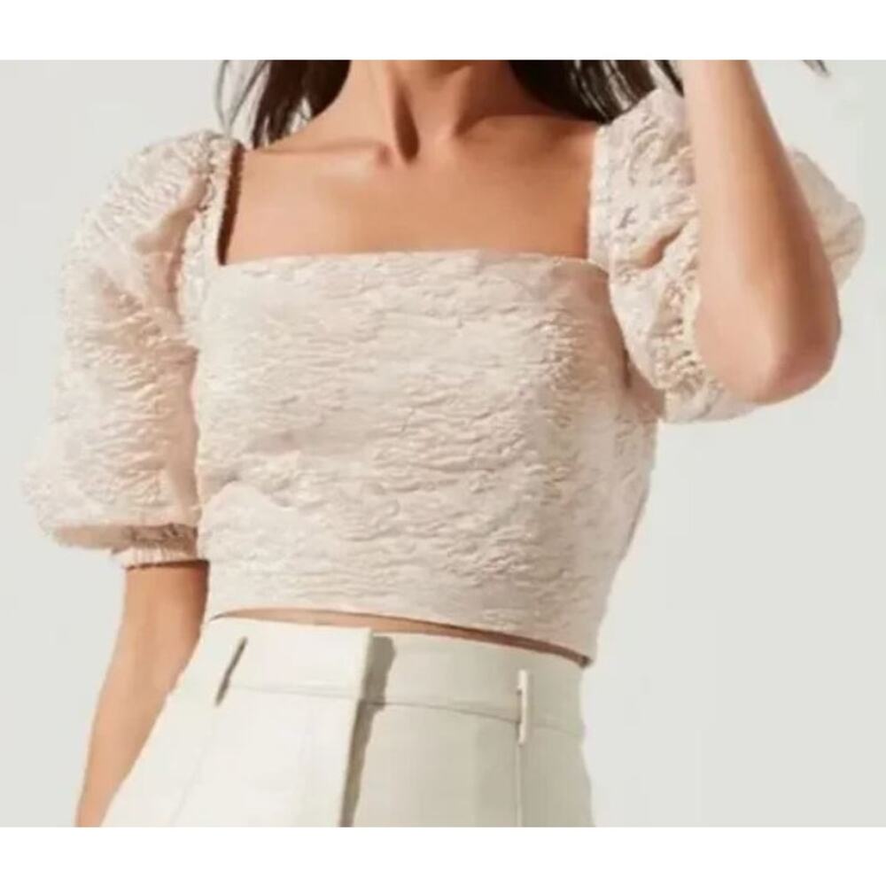 ASTR The Label Women’s Size M Tassia Jacquard Puff Sleeve Crop Top